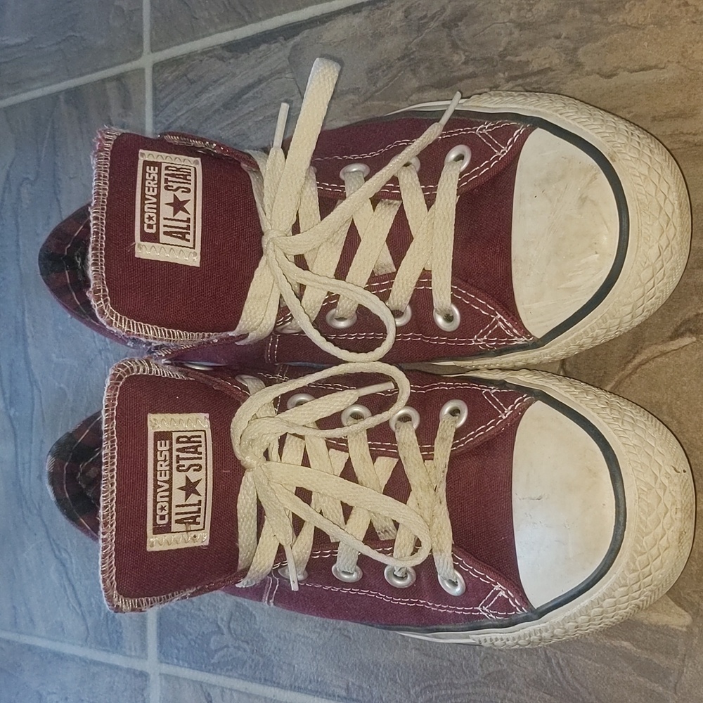 Converse low-top. Women's 10 Maroon red (like the Poshmark app)